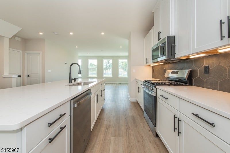 27 Silas Rd