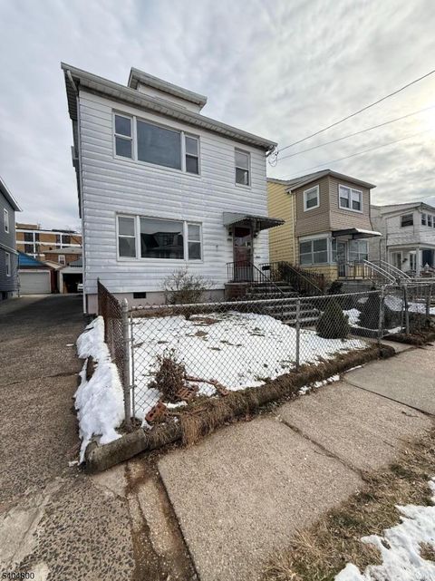 200 N 15Th St 1 Bloomfield Twp. NJ 07003