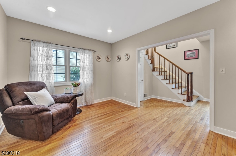 88 Fordham Pl