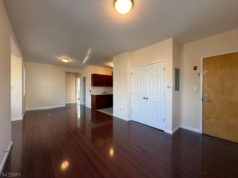 214 Hamilton Ave 2 Paterson City NJ 07501