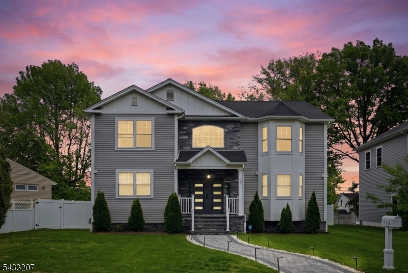 779 Roessner Dr