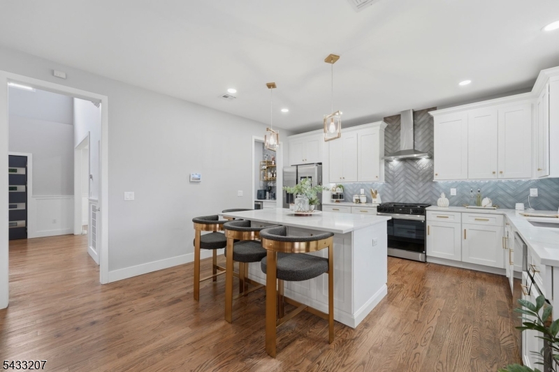 779 Roessner Dr