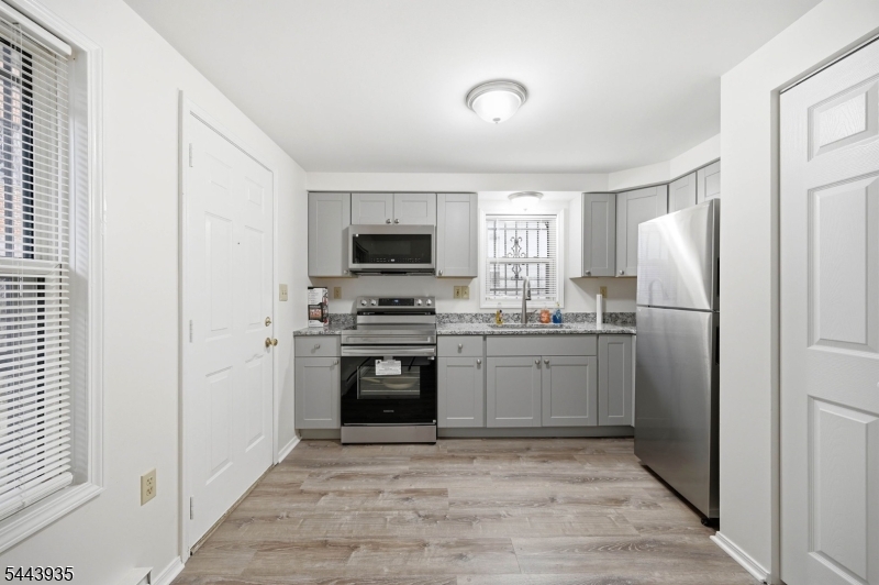 21 N 13Th St