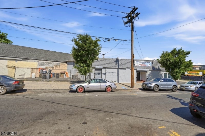 625 Springfield Ave