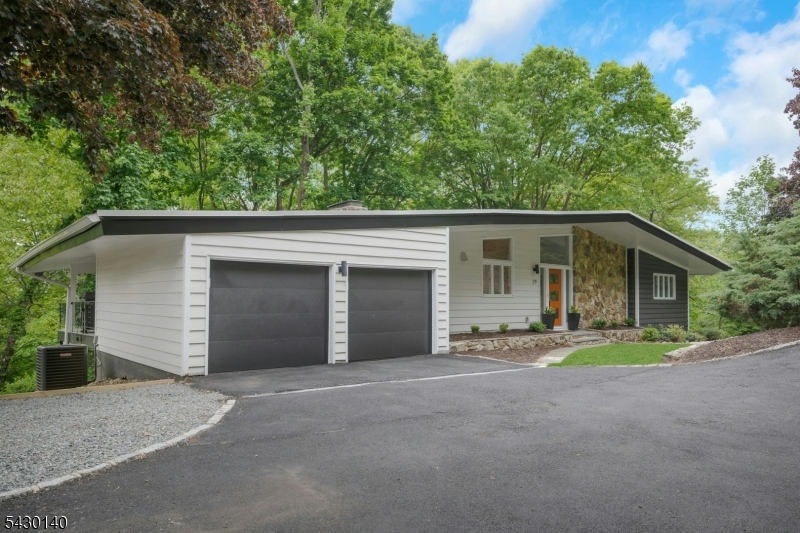 29 Skyline Dr