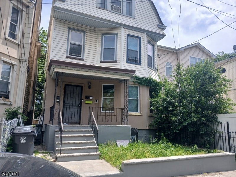 118 Seymour Ave