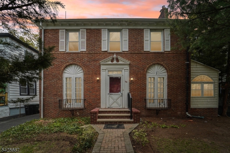 122 Holland Rd