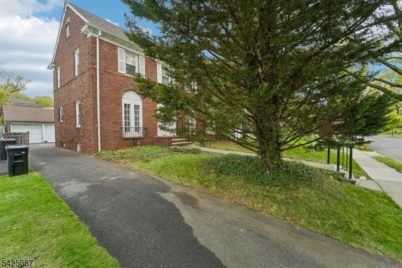 122 Holland Rd
