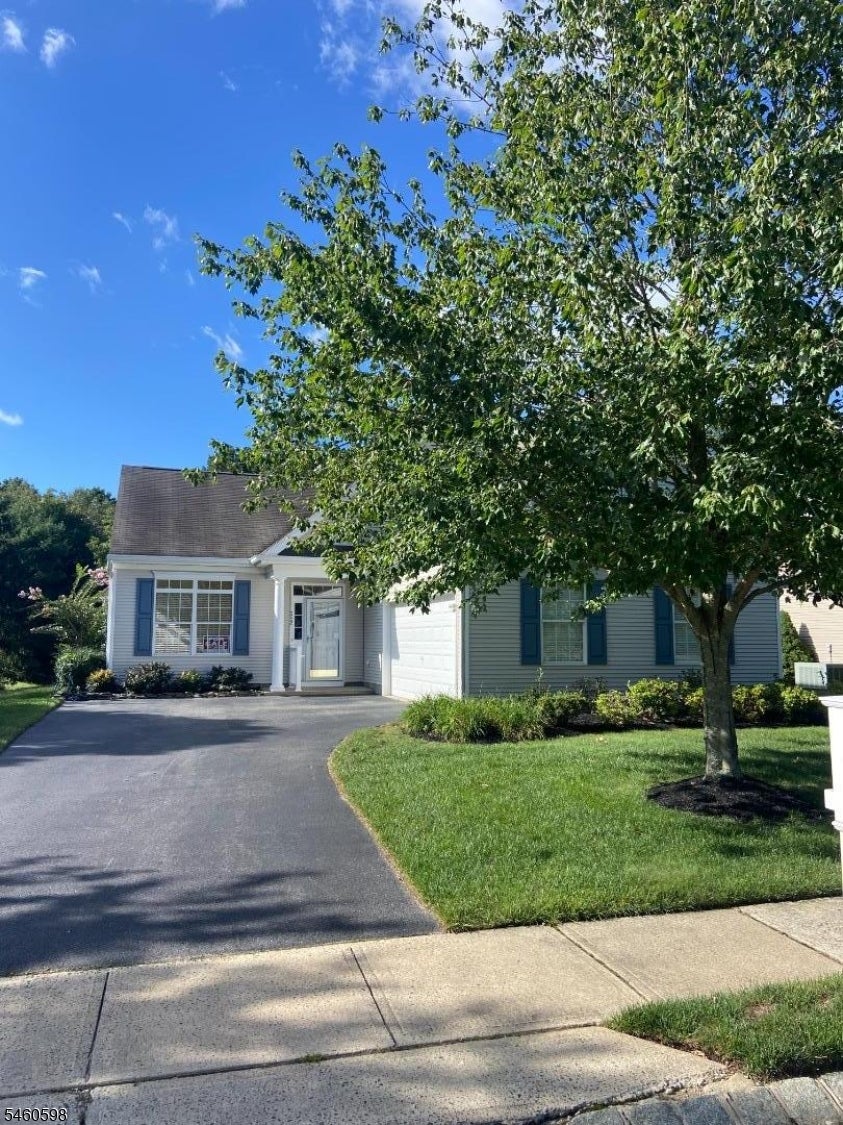 392 Golf View Dr