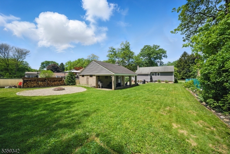 22 Beaver Brook Lane