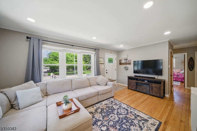 22 Beaver Brook Lane