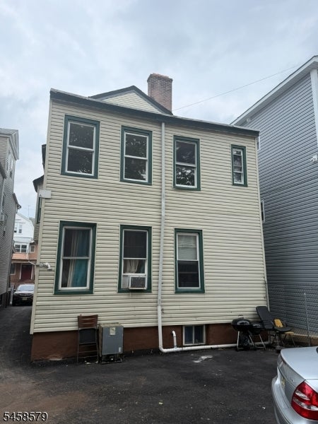 196 Amherst St 2
