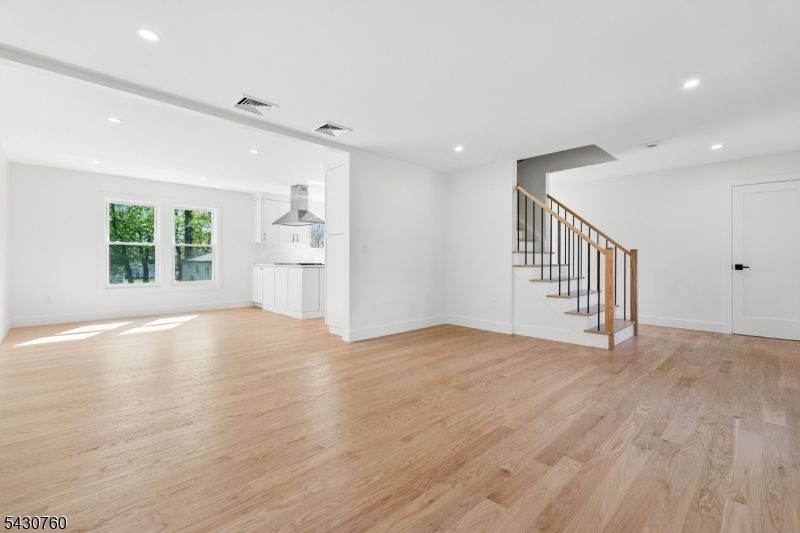 72 E Cedar St