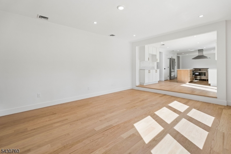 72 E Cedar St