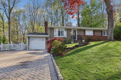 97 Ramapo Hills Blvd Oakland Boro NJ 07436
