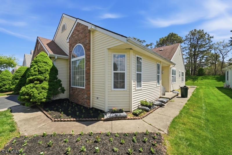 74 Canterbury Lane