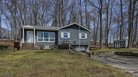 96 Lions Head Dr Wayne Twp. NJ 07470