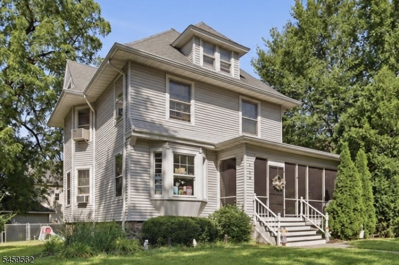 166 Bergen Ave