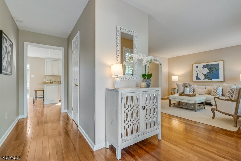 109 Hillside Ave