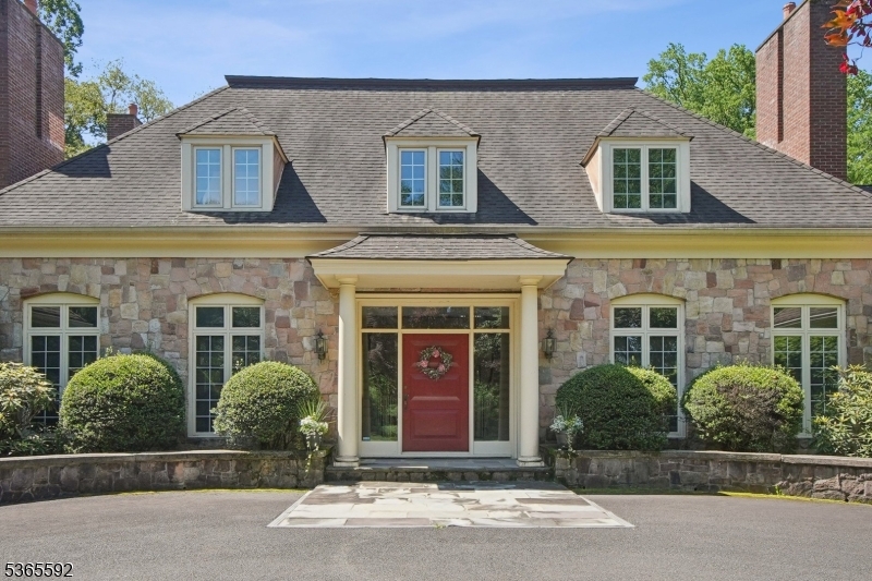 72 Village Rd