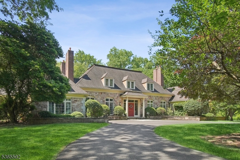 72 Village Rd