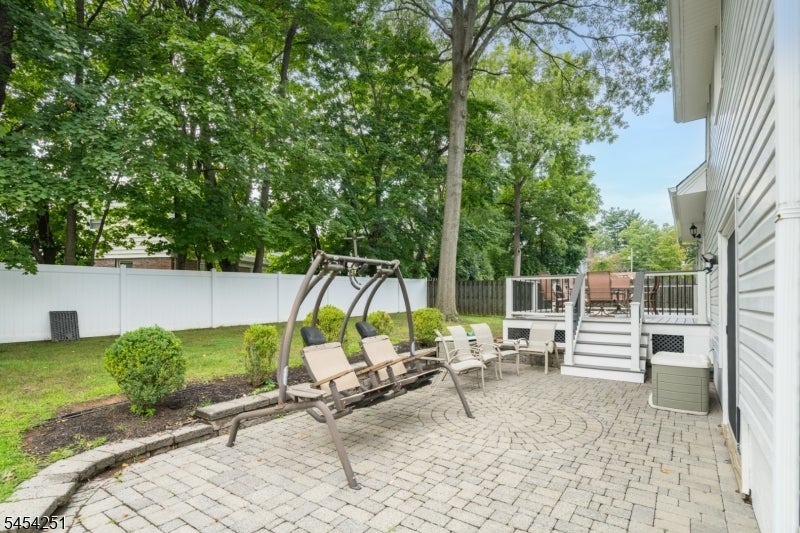 49 Country Club Ln