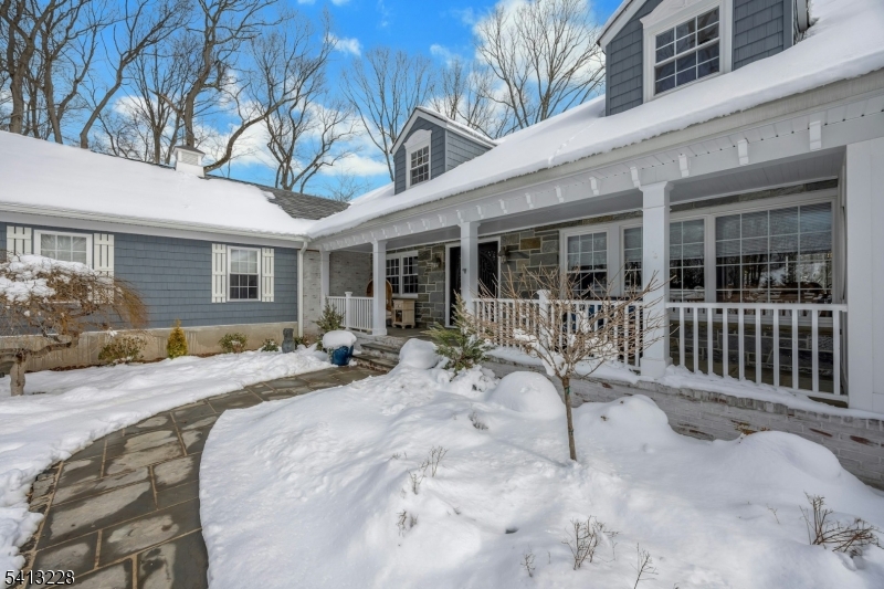 88 Chestnut Ridge Rd