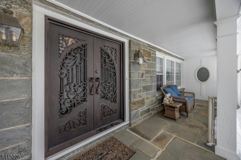 88 Chestnut Ridge Rd