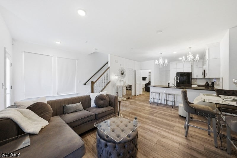 1 Sadie Cir 1101