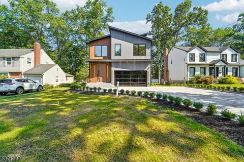 8 Wynnewood Rd Livingston Twp. NJ 07039