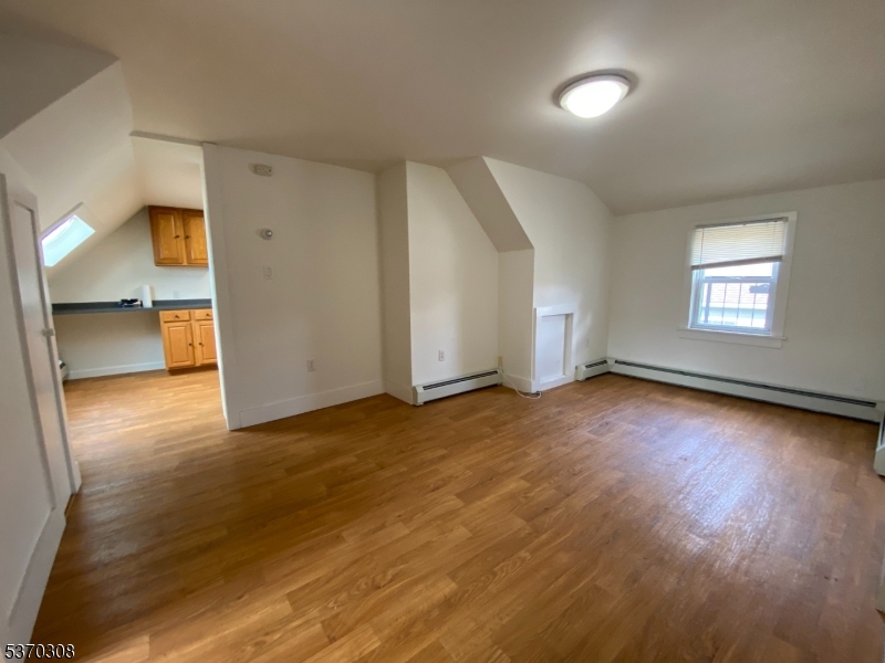 11 Lafayette Ave 3