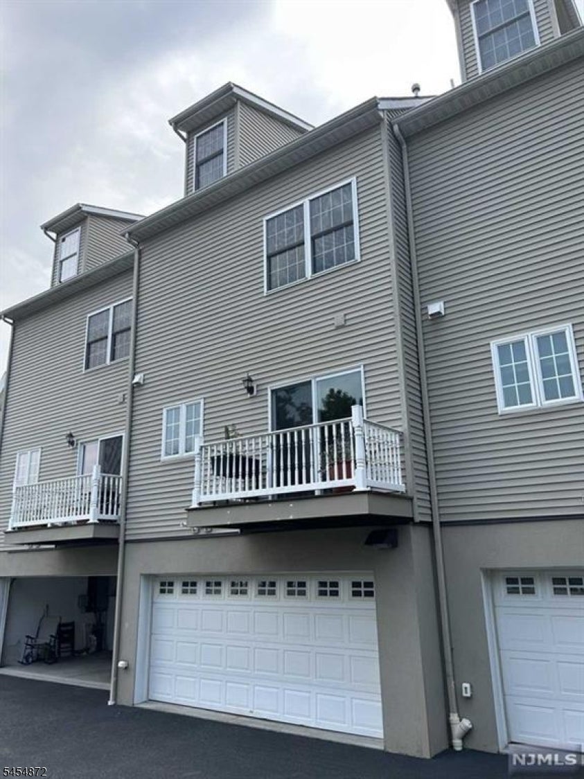 120 Chestnut St Unit B