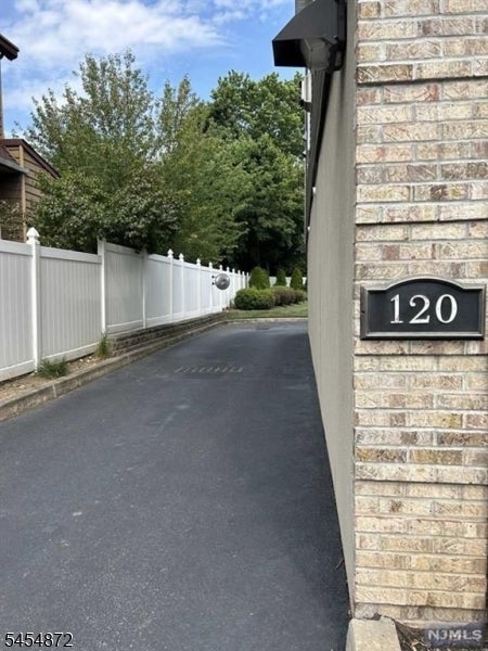 120 Chestnut St Unit B