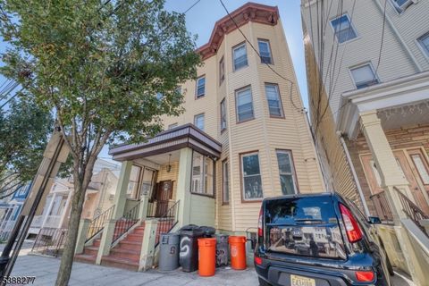 615 11Th St Union City NJ 07087