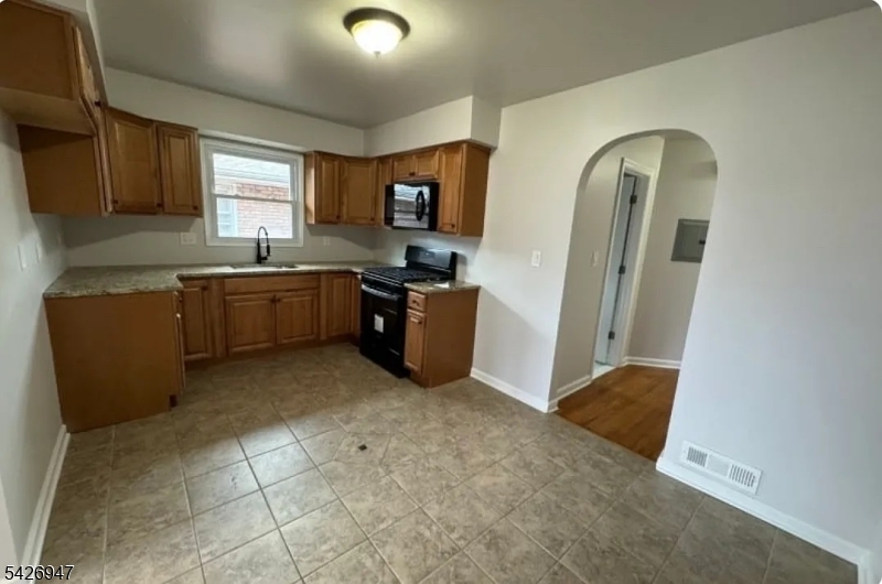315 W Price St 2