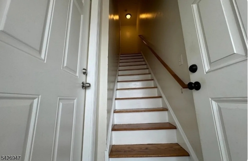 315 W Price St 2