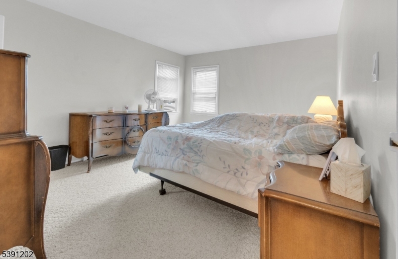 7 Country Village Ct