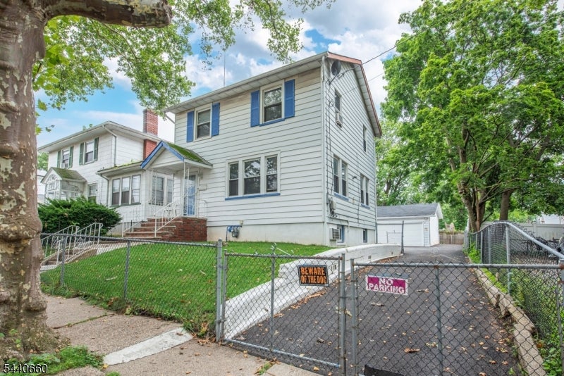 42 Delaware Ave