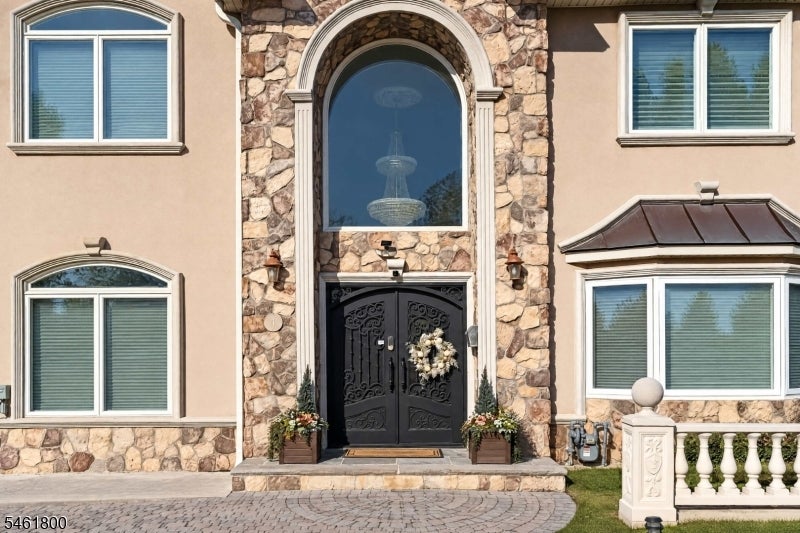 4 Conklin Dr