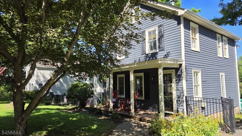 79 W Main St
