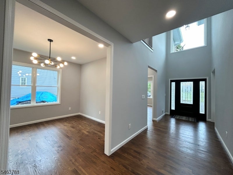 8 Chamberlain Ln