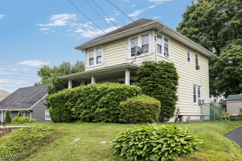 47 Darling Ave