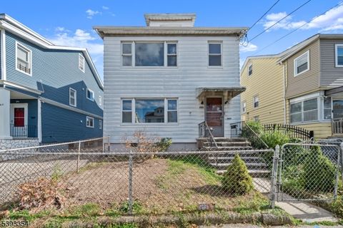 Photo of 200 N 15Th St, Bloomfield, NJ 07003 (MLS # 3994388)