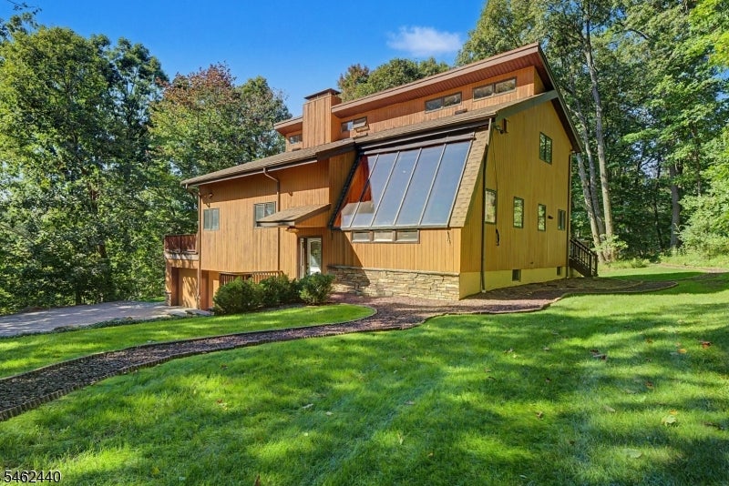 5 Allen Dr