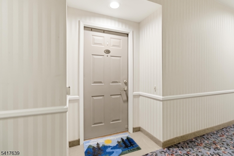 5301 Richmond Rd 301