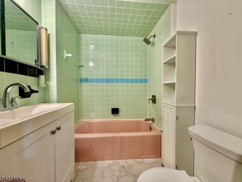 46 Frances St Clifton City NJ 07014