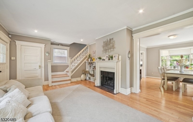 18 Duncan St