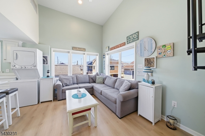 105 W Dune Way
