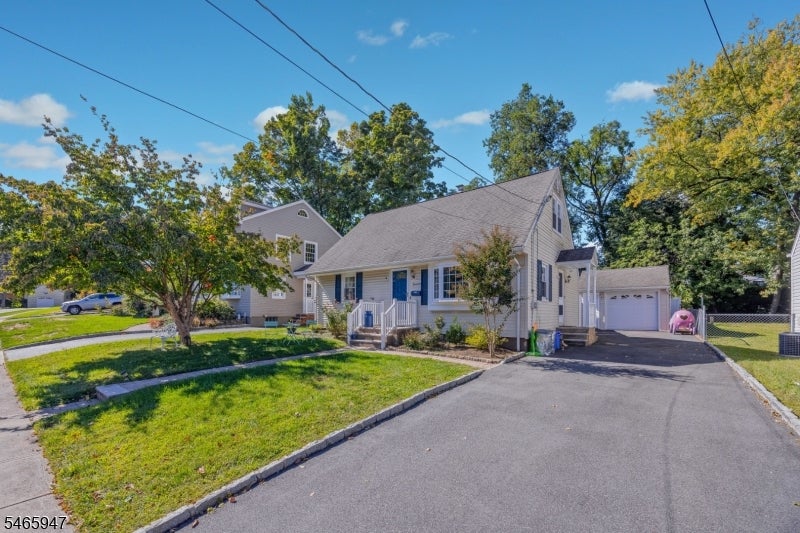 14 Farmingdale Ave