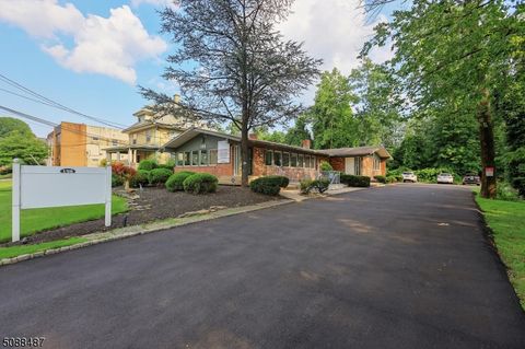 Photo of 198 North Ave E Ave, Cranford, NJ 07016 (MLS # 3993450)